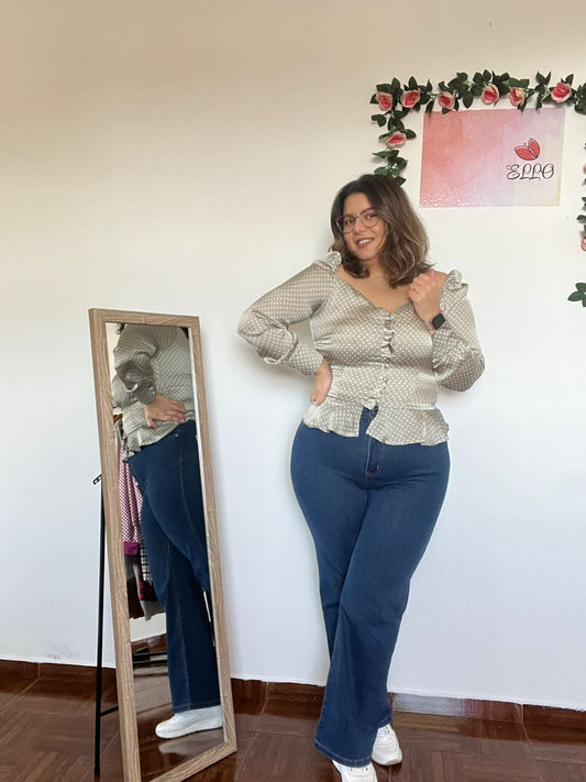 Blusa padrão bolinhas