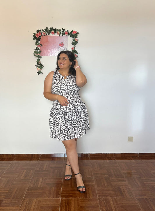Vestido estampado preto e branco