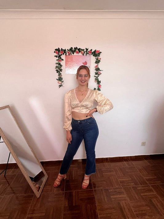 jeans com desfiado